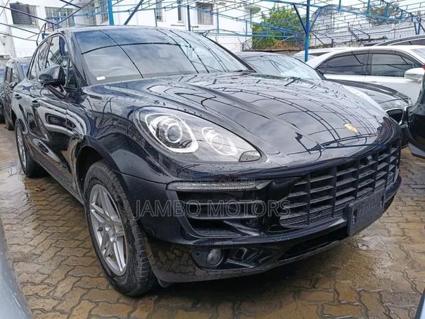 Porsche Cayenne Base AWD 2018 Black