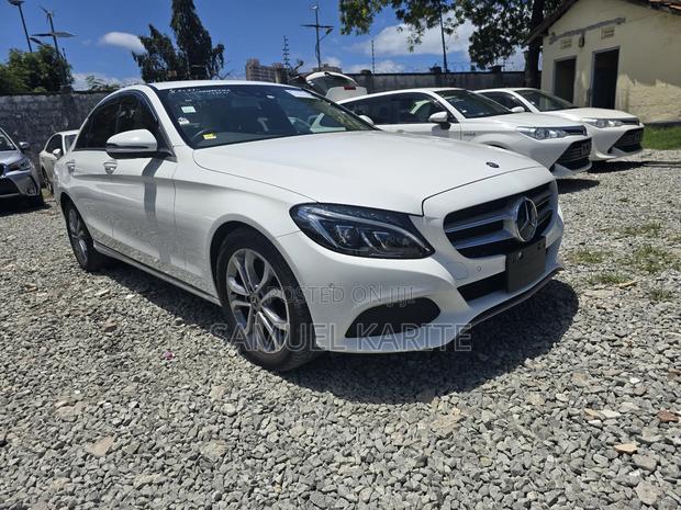 Mercedes-Benz C200 2018 White