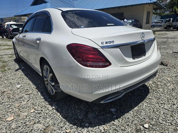 Mercedes-Benz C200 2018 White