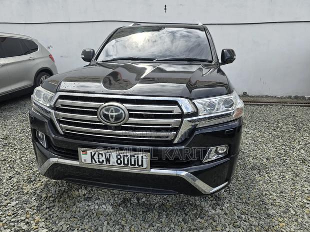 Toyota Land Cruiser 2013 Black