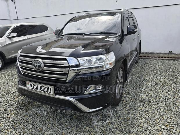 Toyota Land Cruiser 2013 Black