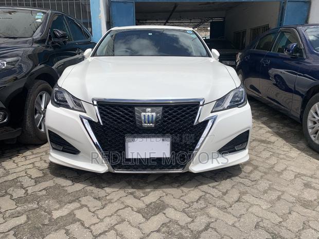 Toyota Crown 2017 Off white