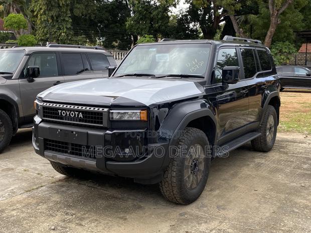 Toyota Land Cruiser Prado 2024 Black