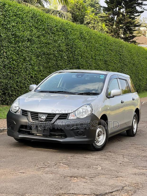Nissan Advan 2017 Gray