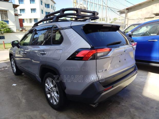 Toyota RAV4 2019 Silver