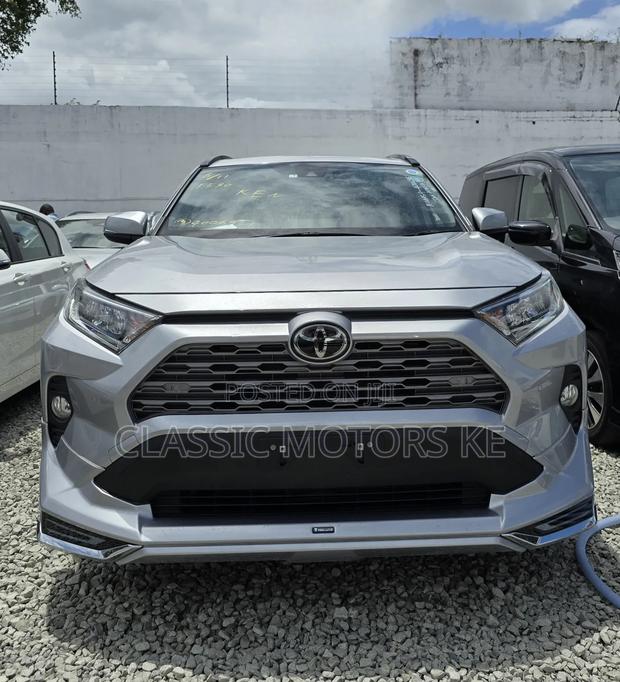 Toyota RAV4 Limited FWD 2019 Silver