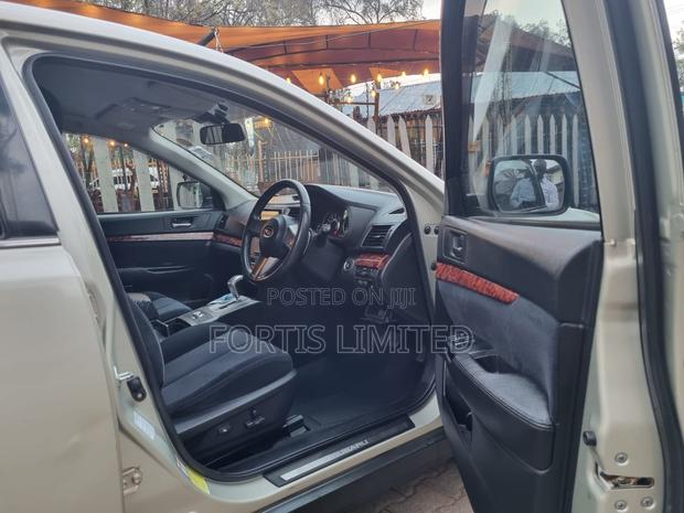 Subaru Outback 2009 Beige
