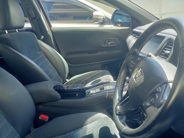 Honda Vezel 2018 Red