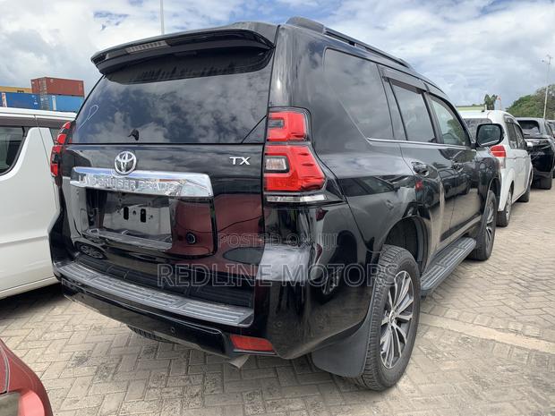 Toyota Land Cruiser Prado 2.8 2018 Matt Black