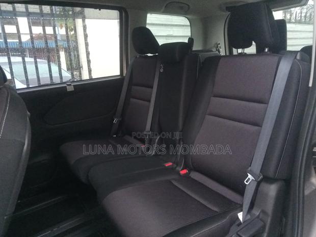 Nissan Serena 2019 Gold