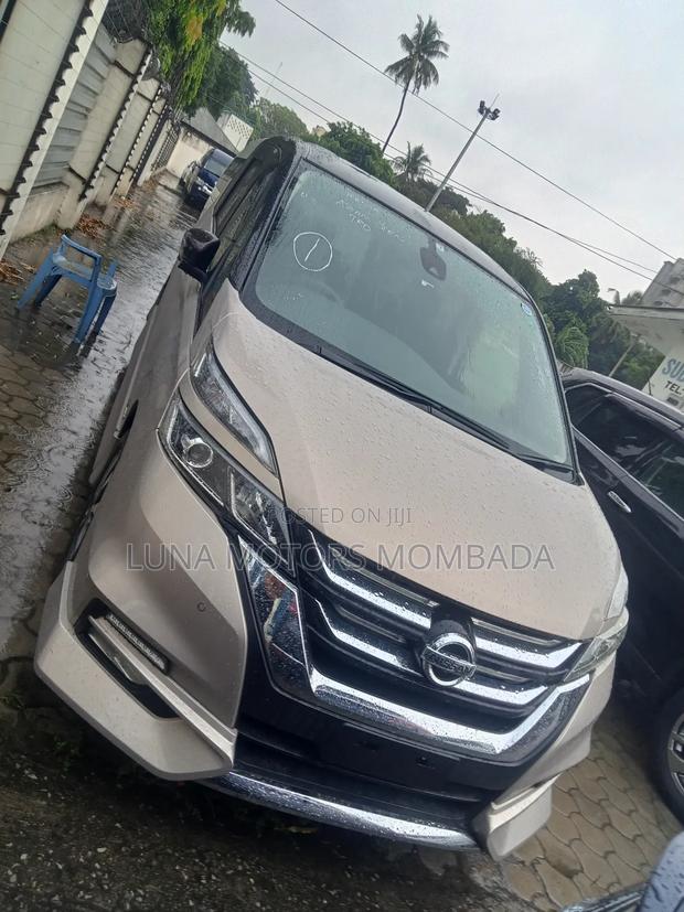 Nissan Serena 2019 Gold