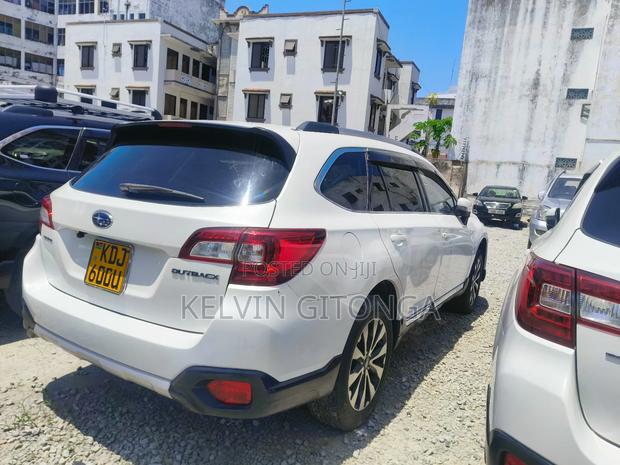 Subaru Outback 2016 White