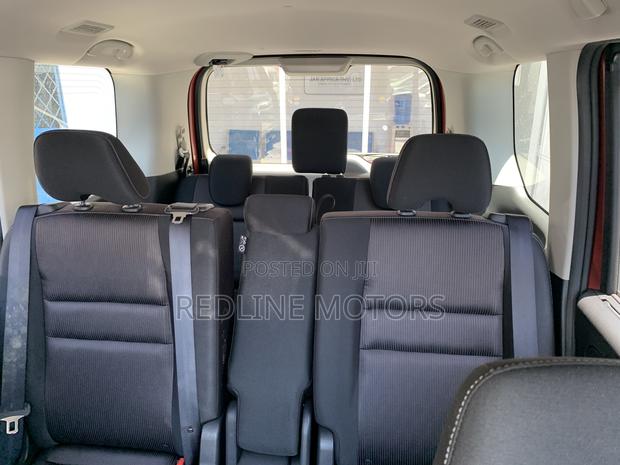 Nissan Serena 2017 Red