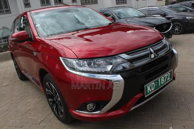 Mitsubishi Outlander 2.0 PHEV AWD 2017 Red