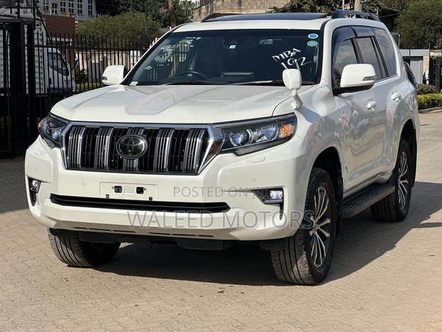 Toyota Land Cruiser Prado 2.8 2018 White
