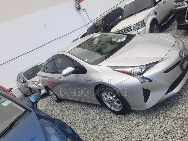 Toyota Prius 2018 Silver