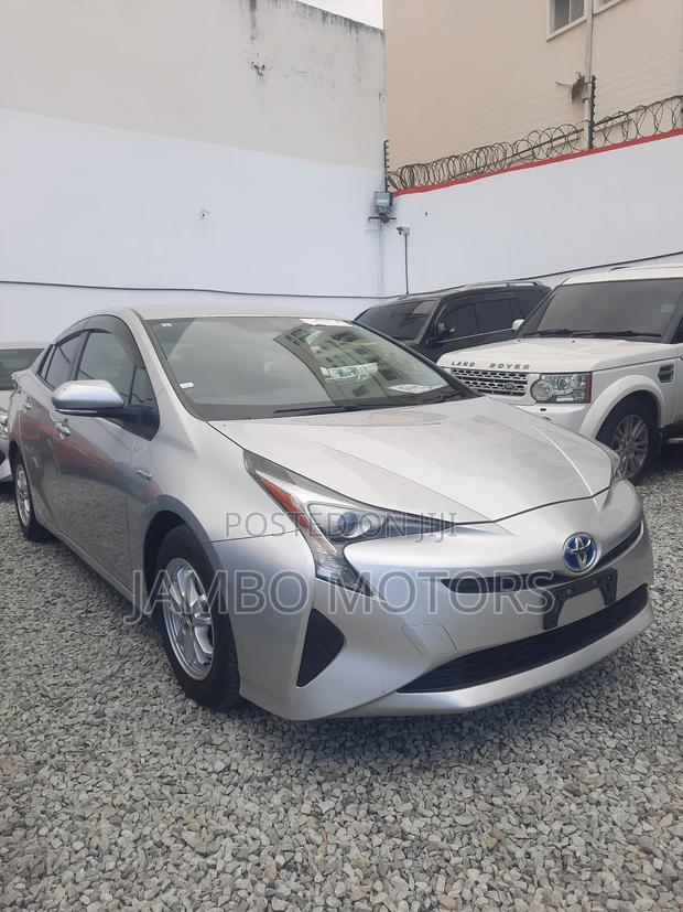 Toyota Prius 2018 Silver
