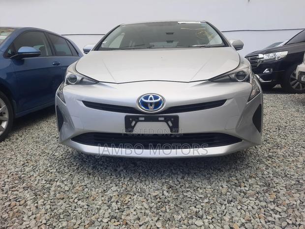 Toyota Prius 2018 Silver