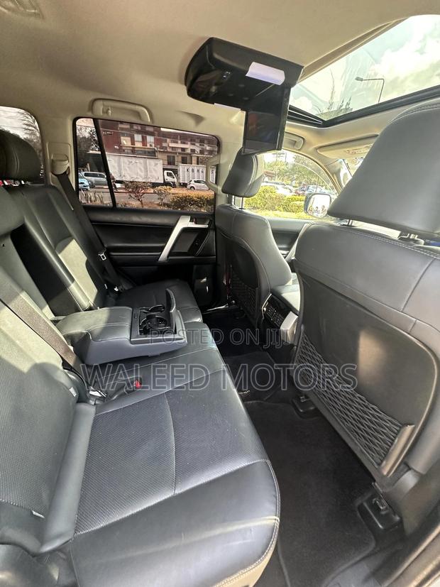Toyota Land Cruiser Prado 2.8 2018 White