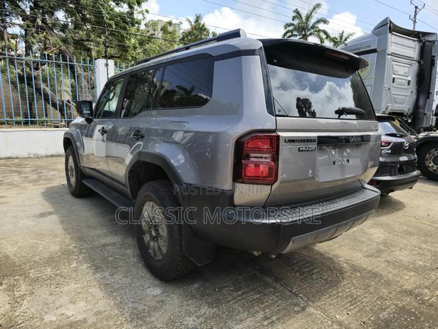 New Toyota Land Cruiser Prado 2024 Silver