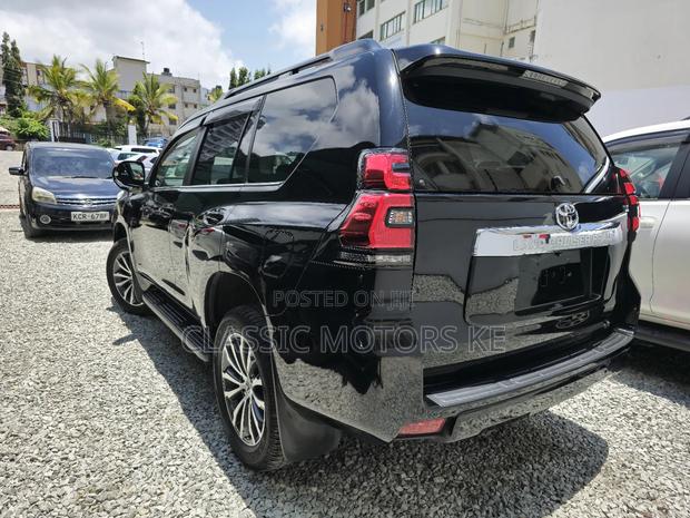 Toyota Land Cruiser Prado 2.8 2019 Black