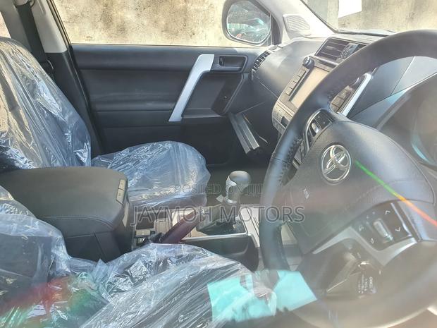 Toyota Land Cruiser Prado 2018 Silver