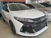 Toyota Harrier 2017 White for sale