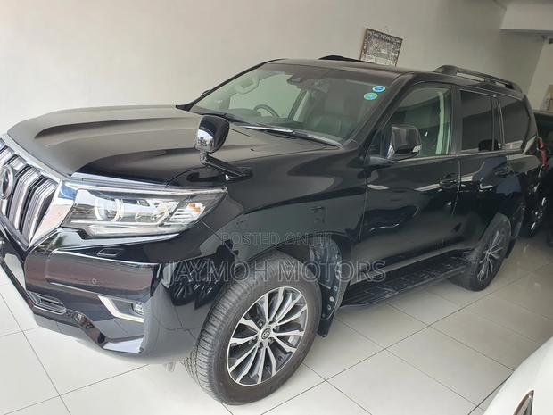 Toyota Land Cruiser Prado 2017 Black