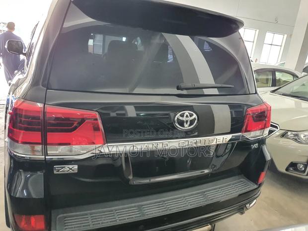 Toyota Land Cruiser 2017 Black