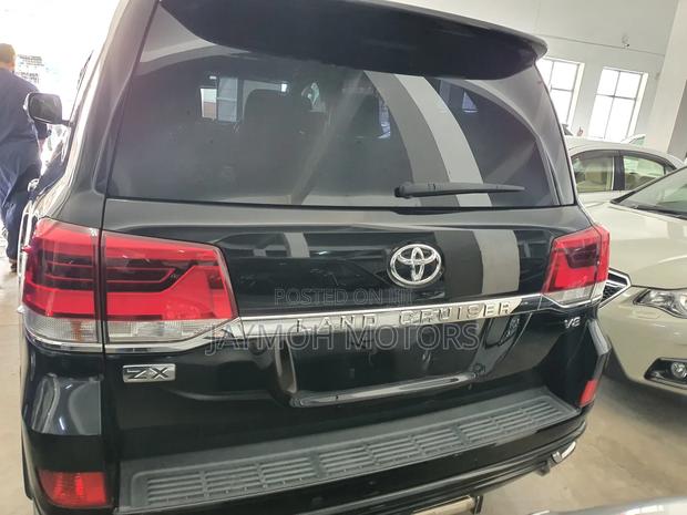 Toyota Land Cruiser 2017 Black