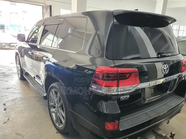 Toyota Land Cruiser 2017 Black