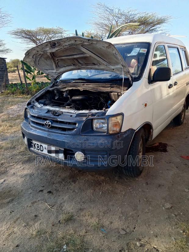 Toyota TownAce 2002 White