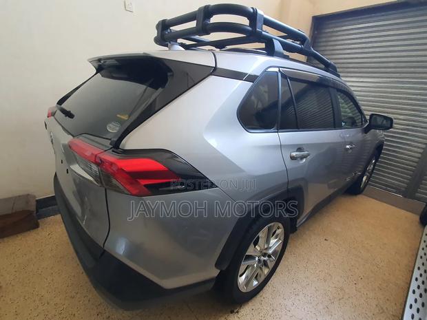 Toyota RAV4 2019 Silver