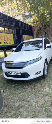 Toyota Harrier 2.0 2015 White for sale