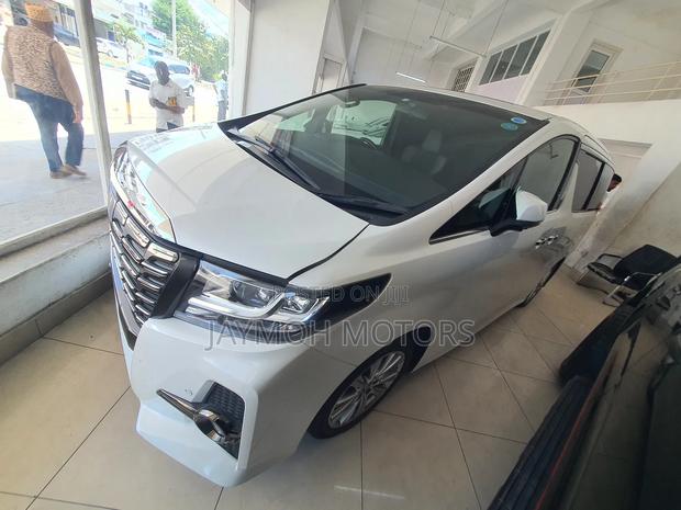Toyota Alphard 2018 White