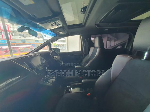 Toyota Alphard 2018 White