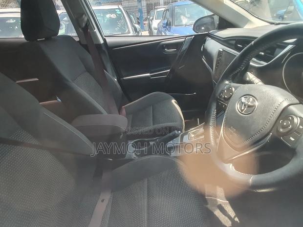 Toyota Auris 2017 White