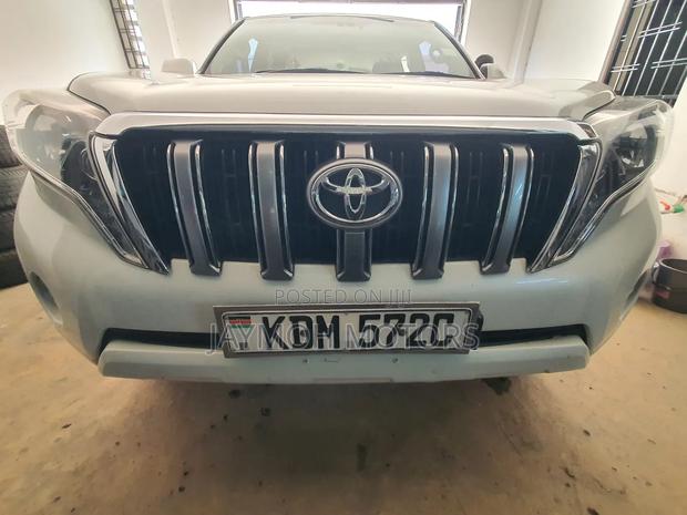 Toyota Land Cruiser Prado 2016 White
