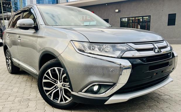 Mitsubishi Outlander 2017 Gray