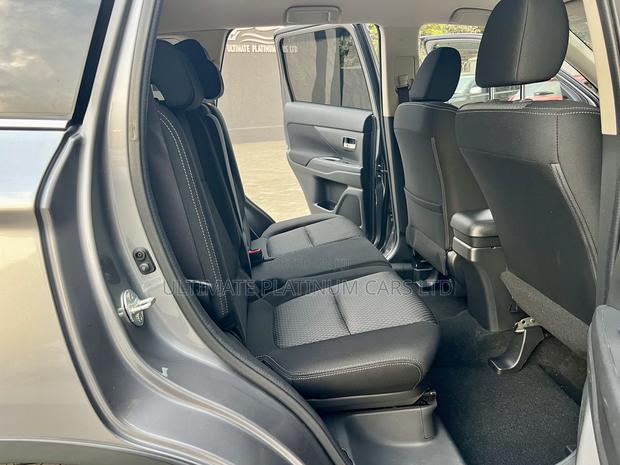 Mitsubishi Outlander 2017 Gray