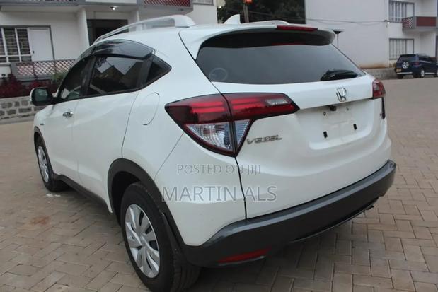 Honda Vezel 1.5 Hybrid 2WD 2016 White