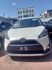 Toyota Sienta 2017 White for sale
