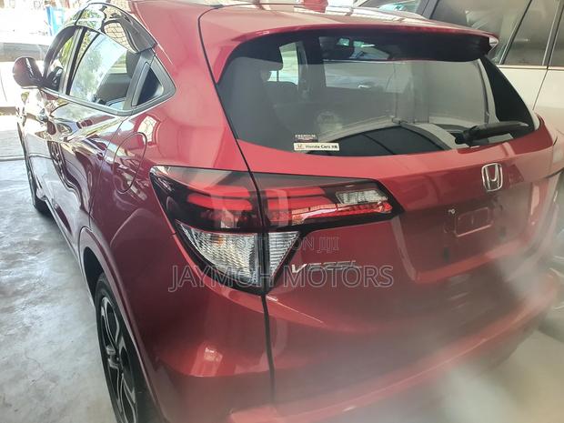 Honda Vezel 2018 Red