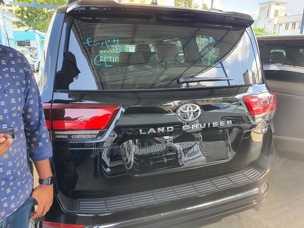 Toyota Land Cruiser 2023 Black