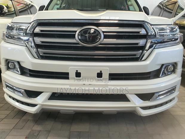 Toyota Land Cruiser 2017 White
