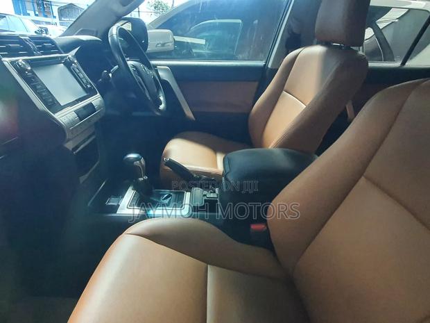 Toyota Land Cruiser Prado 2018 Gray