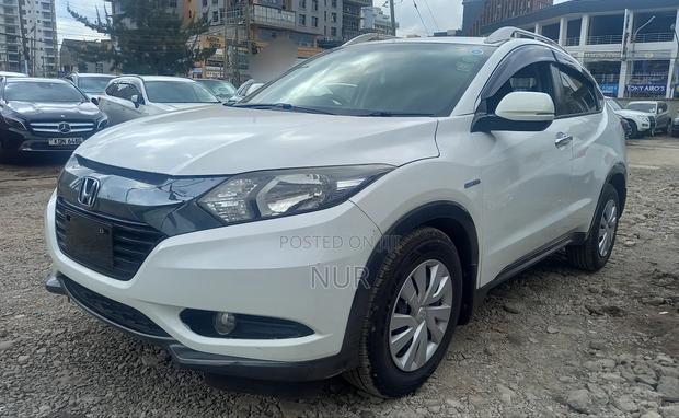 Honda Vezel 2016 White