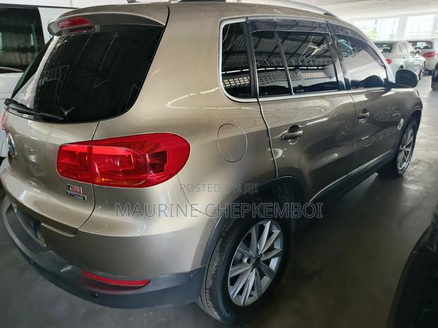 Volkswagen Tiguan 2015 Gold