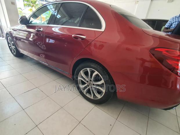 Mercedes-Benz C200 2018 Red