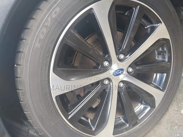 Subaru Legacy 2.5i Sport AWD 2017 Gray